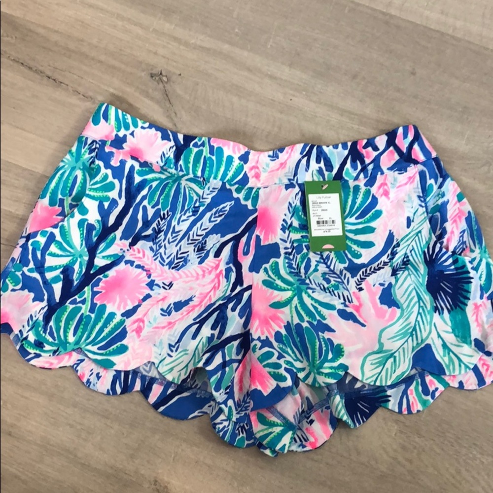 Lilly Pulitzer 4” Dahlia Shorts: New with tags